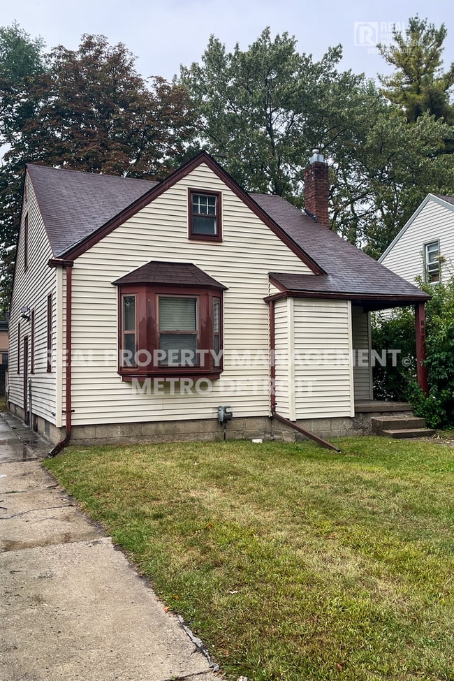 823 E Second St in Royal Oak, MI - Building Photo - Building Photo