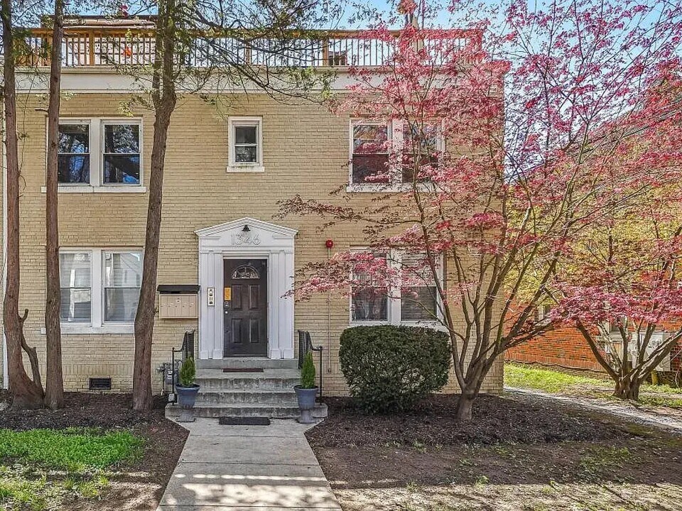 1346 Nicholson St NW, Unit #102 in Washington, DC - Foto de edificio