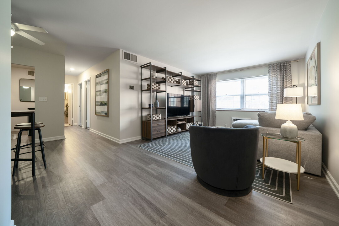 Waters House Apartments in Grand Rapids, MI - Building Photo