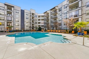 The Lookout O4W in Atlanta, GA - Building Photo