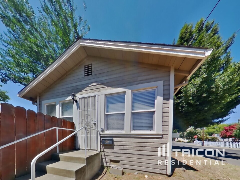 580 Church St in Yuba City, CA - Building Photo