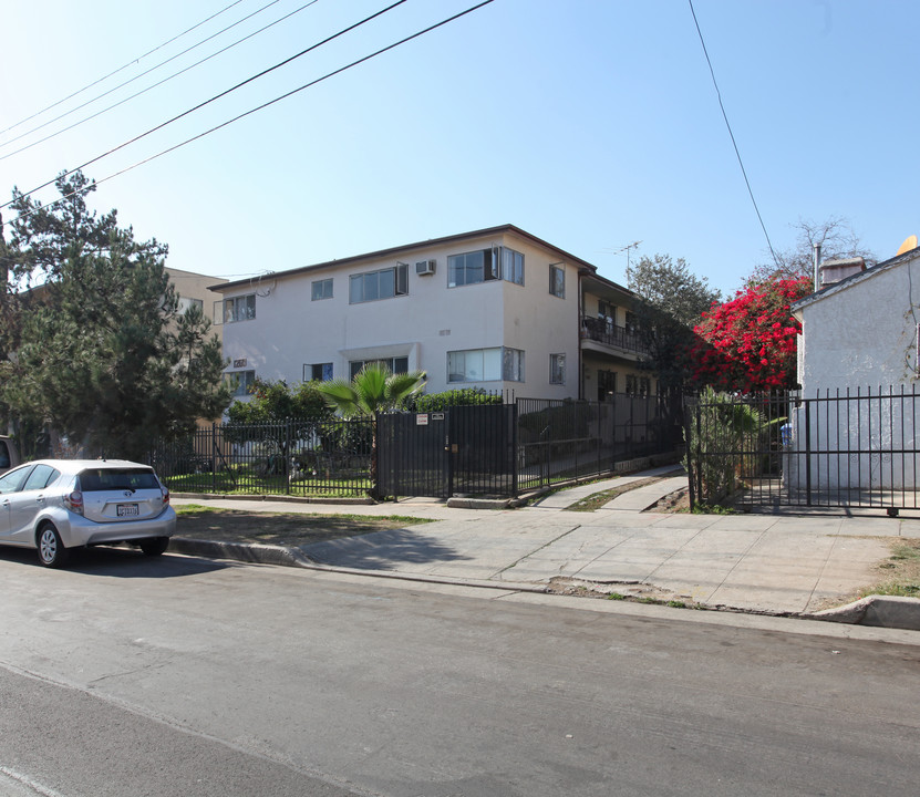 1269 N Ardmore Ave in Los Angeles, CA - Building Photo