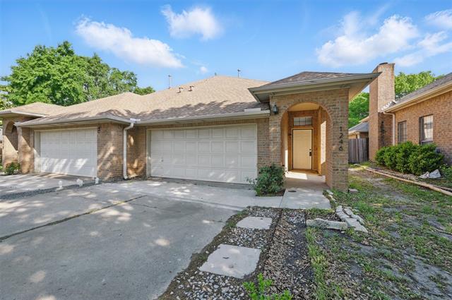1246 W Hudgins St in Grapevine, TX - Building Photo
