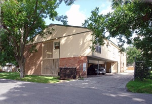 7323 Lindencrest St in Houston, TX - Building Photo