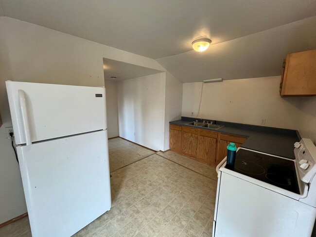 property at 1600 E 1st St