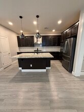 2324 Henri Ln in Lodi, CA - Building Photo - Building Photo