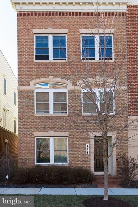 428 Grand St in Gaithersburg, MD - Building Photo