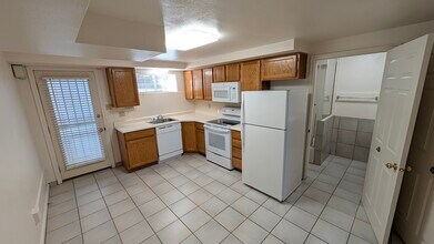 303 S Douglas St in Salt Lake City, UT - Building Photo - Building Photo