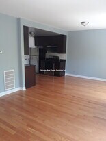1644 W Pratt Blvd, Unit 1f in Chicago, IL - Building Photo