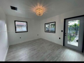 311 NW 32nd Ct in Miami, FL - Building Photo - Building Photo