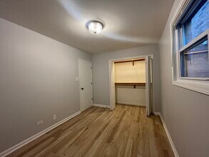 449 W 37th St in Chicago, IL - Building Photo - Building Photo