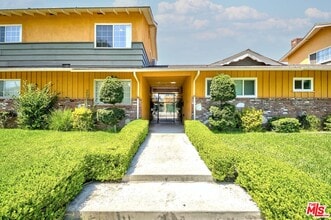 711 S Sierra Vista Ave in Alhambra, CA - Building Photo - Building Photo