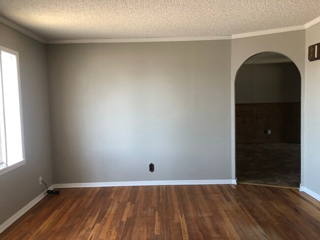 205 Hickory St in Levelland, TX - Building Photo - Building Photo