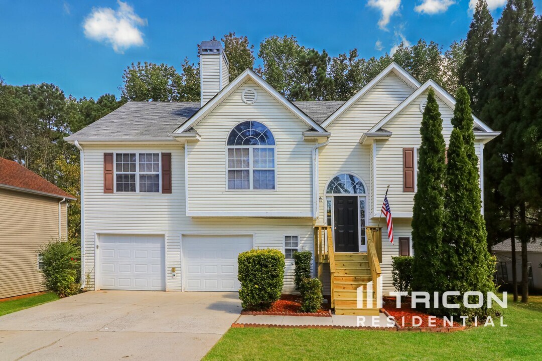 1302 Waymar Way SW in Marietta, GA - Building Photo