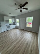 103 Lincoln Cedars Dr in Baytown, TX - Building Photo - Building Photo