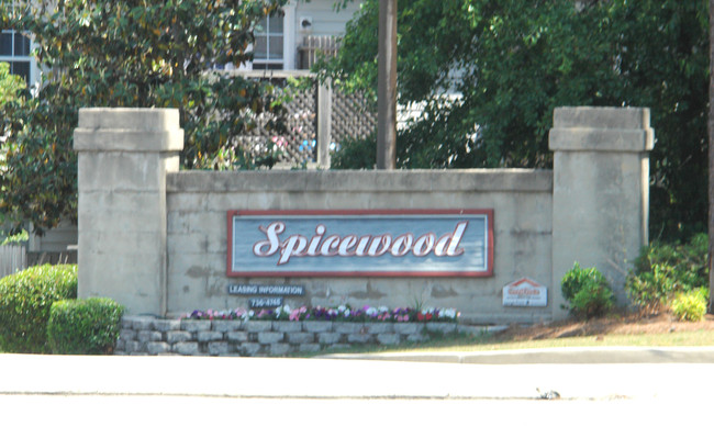 Spicewood Apartments in Augusta, GA - Foto de edificio - Building Photo