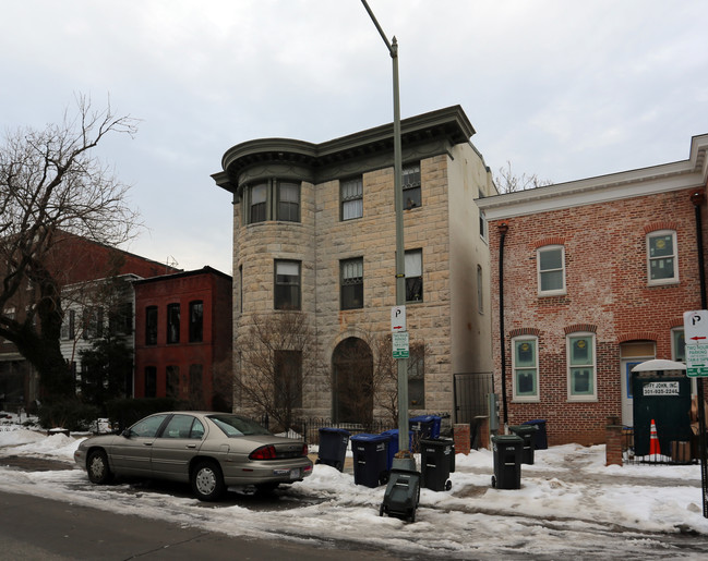 807 A St NE in Washington, DC - Building Photo - Building Photo