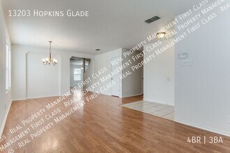 13203 Hopkins Glade in San Antonio, TX - Building Photo - Building Photo