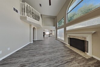 12710 Autumn Glen Dr in Sugar Land, TX - Building Photo - Building Photo
