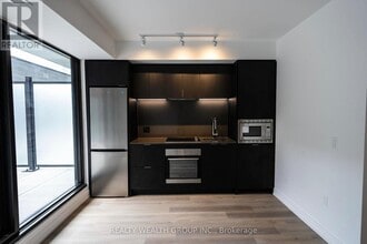 1 Jarvis St in Hamilton, ON - Building Photo - Building Photo