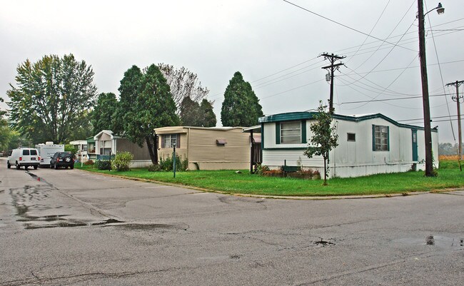 Spring Valley Estates in Spring Valley, OH - Building Photo - Building Photo