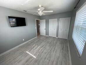 21733 Edgewater Dr in Port Charlotte, FL - Building Photo - Building Photo