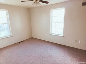 8904 Shawn Dr in Sterling Heights, MI - Building Photo - Building Photo