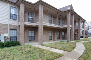 Lone Star Apartments