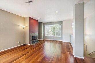 16884 NW Shadow Hills Ln in Beaverton, OR - Building Photo - Building Photo