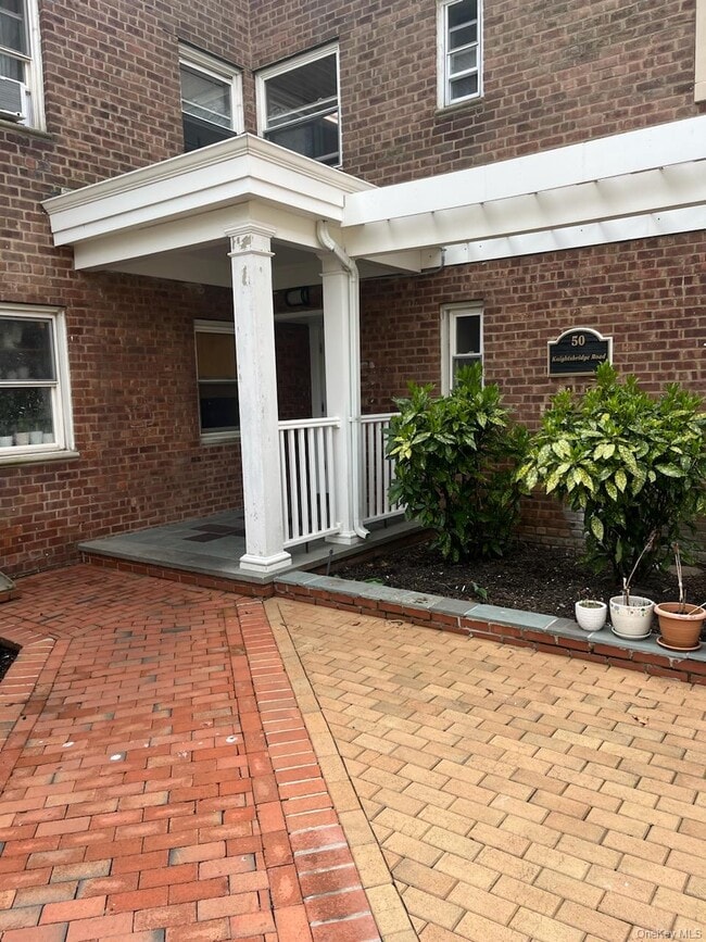 property at 50 Knightsbridge Rd