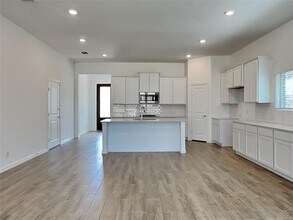 1812 Roadrunner Dr in Oak Point, TX - Building Photo - Building Photo