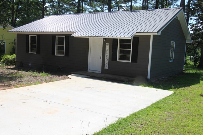 property at 2507 Beachview Dr