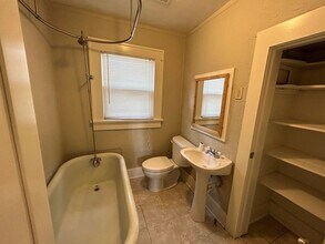 2512 E 11th Pl in Tulsa, OK - Building Photo - Building Photo