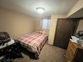 818 Bluemont Ave in Manhattan, KS - Building Photo - Building Photo