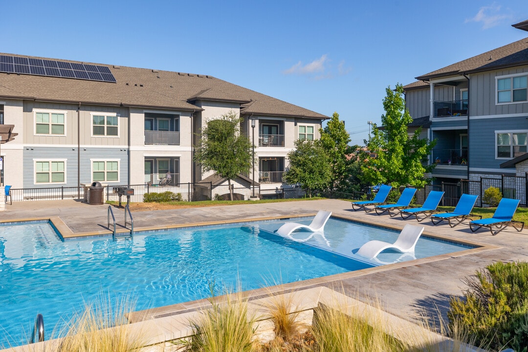 Alsbury Farms in San Antonio, TX - Foto de edificio