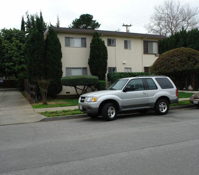 1286 Cortez Dr in Sunnyvale, CA - Foto de edificio - Building Photo