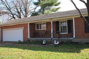 3026 Kaye Lawn Dr in Louisville, KY - Building Photo