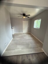 1491 Holly Ave in Imperial Beach, CA - Foto de edificio - Building Photo