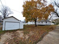 1101 Forest Ave in Waterloo, IA - Foto de edificio - Building Photo