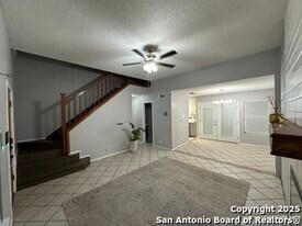 2927 Ash Field Drive in San Antonio, TX - Building Photo