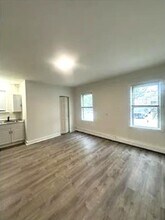 91 Ives St, Unit #1 in Providence, RI - Building Photo - Building Photo