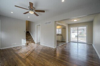 9404 E 80 Terrace in Raytown, MO - Building Photo - Building Photo