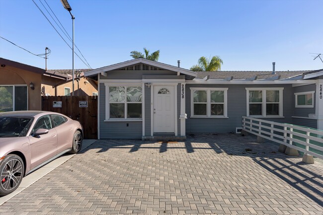 2838 S Kerckhoff Ave, Unit Point Fermin Cottage in San Pedro, CA - Foto de edificio - Building Photo