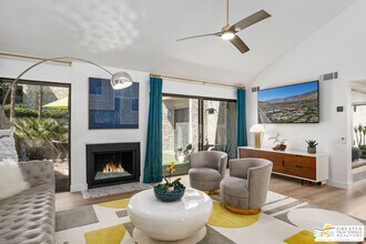 2455 Vía Sonoma in Palm Springs, CA - Building Photo - Building Photo