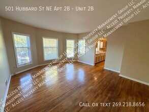 501 Hubbard St NE in Grand Rapids, MI - Foto de edificio - Building Photo