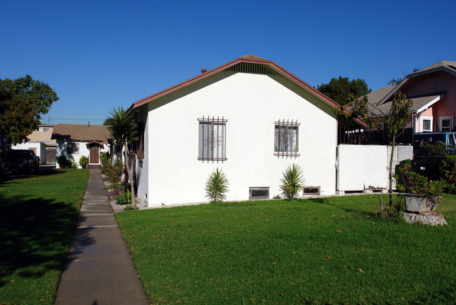 133-139 E Spruce Ave in Inglewood, CA - Building Photo - Building Photo