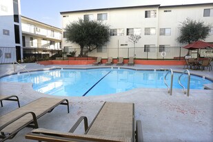 Tuscany Villas in Torrance, CA - Building Photo