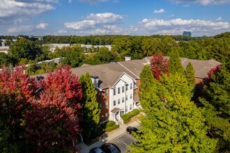 Brighton Court Condominiums in Atlanta, GA - Building Photo - Building Photo