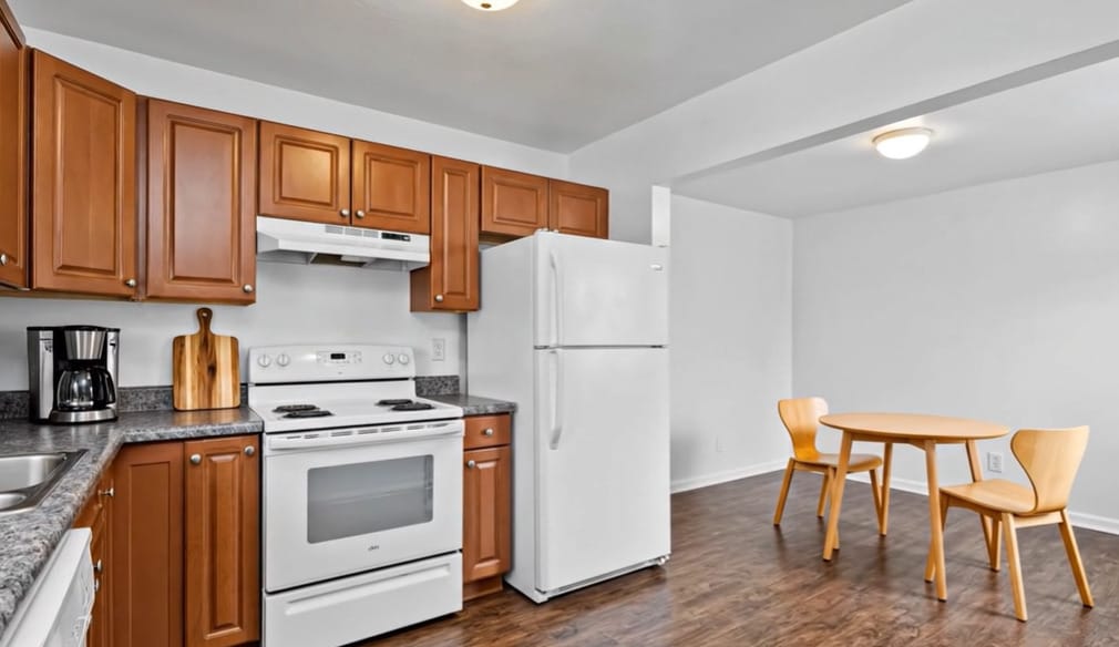 Canterbury Palms Apartments in Lauderdale Lakes, FL - Building Photo