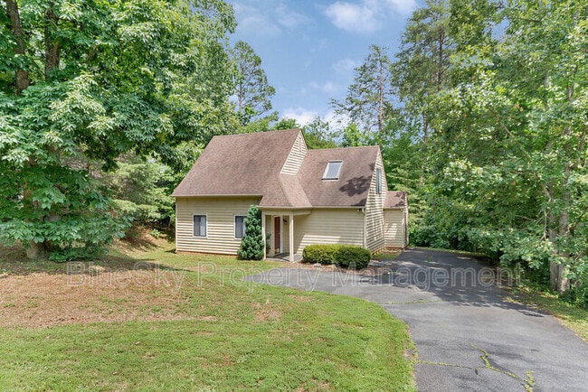 1617 Sagewood Dr in Charlottesville, VA - Building Photo - Building Photo